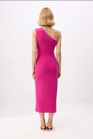 Kadın Asimetrik Yaka Tek Omuz Bodycon Midi Elbise Aksesuar Detaylı Esnek Örme Kumaş Günlük Rahat