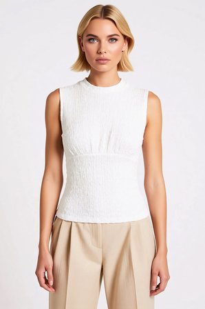 Kadın Bluz Fitted Bisiklet Yaka Kolsuz Büzgü Detaylı Dokulu Örme Kumaş Düz Desen Crop Kesim