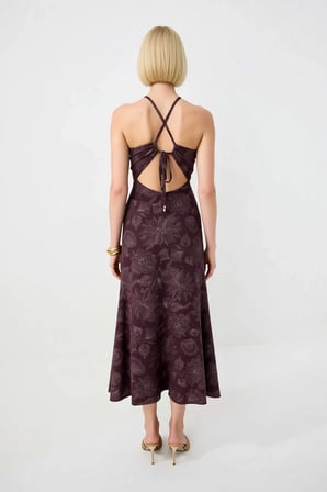 Kadın Çiçekli Desenli Halter Yaka Maxi Elbise %100 Viskoz Dokuma A-Line Kesim Astarsız Günlük Rahat