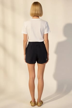 Kadın Şort Yüksek Bel Beli Lastikli Düz Desen Straight Kalıp Kısa Boy Dokuma Rahat Kesim
