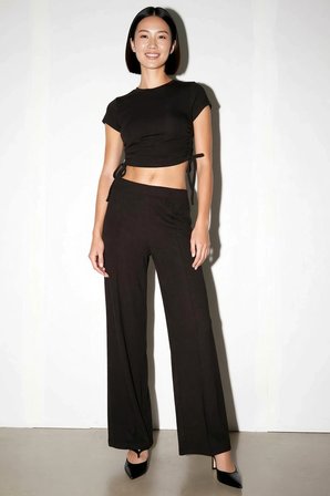 Kadın Kısa Kollu Bisiklet Yaka Crop Top İspanyol Paça Flare Pantolon Likralı Örme Takım Günlük Rahat
