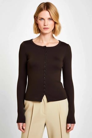 Kadın Bluz Bisiklet Yaka Uzun Kol Fitted Kalıp Örme Kumaş Çıtçıt Detaylı Crop Kesim Düz Desenli