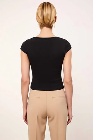Kadın Bluz Crop Kare Yaka Kısa Standart Kol Fitted Örme Kaşkorse Düz Desen Esnek Kumaş Yapılı Kesim