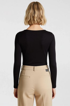 Kadın Bluz Kruvaze Yaka Uzun Kol Örme Kumaş Fitted Asimetrik Kesim Aksesuar Detaylı Crop Şık
