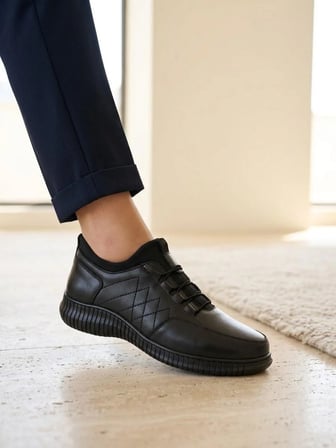 BEREN Kadın Siyah Hakiki Deri Ortopedik Taban Lastikli Bağcıksız Geçmeli Konforlu Günlük Casual Ayakkabı