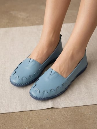 BEREN Hakiki İndigo Mavi Kadın Babet Ortopedik Taban Düz Motifli Slip-On Comfort Ayakkabı