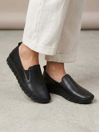 BEREN Hakiki Deri Siyah Kadın Ayakkabı Ortopedik Taban Düz Slip-On Casual Comfort Ayakkabı
