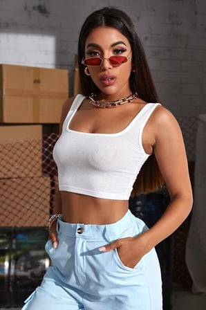 Kadın Beyaz Kalın Askılı Crop Top Büstiyer Esnek Kumaş Şık Basic Kadın Üst Giyim