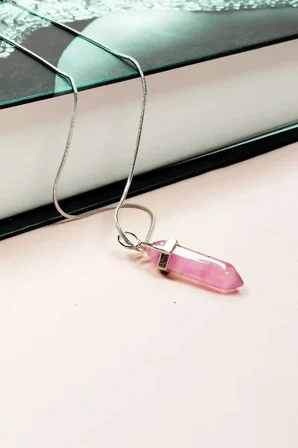 Pembe Kuvars Doğal Taşı Zincirli El Yapımı Tasarımlı Kolye Uç: 3,5 cm Zincir: 20 cm Kutulu