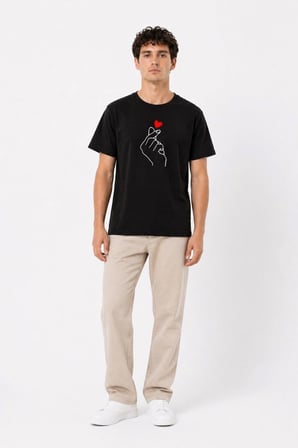 Erkek Kore Parmak Kalp Aşk Temalı Minimal Baskılı Tişört Yazlık Kısa Kol T-Shirt - Siyah