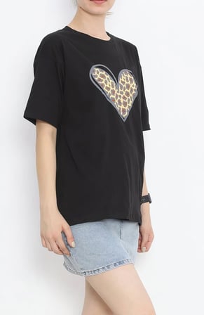 Sevgililer Günü İçin Özel Tasarım Leopar Kalp Baskılı T-shirt - Siyah