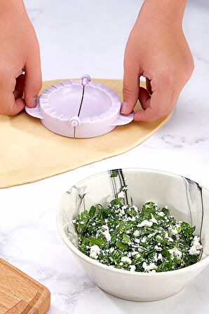 Pratik Lüx Plastik Ravioli Poğaça Ve Çiğ Börek Kalıbı