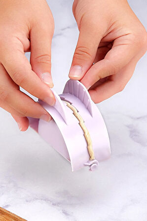 Pratik Lüx Plastik Ravioli Poğaça Ve Çiğ Börek Kalıbı