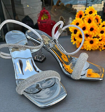 BEYAZ TAŞLI DÜZ BANTLI YENİ SEZON TREND MODELLER