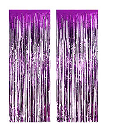 Beyaz Masa Örtüsü, Mor Masa Eteği, Mor Arka Fon