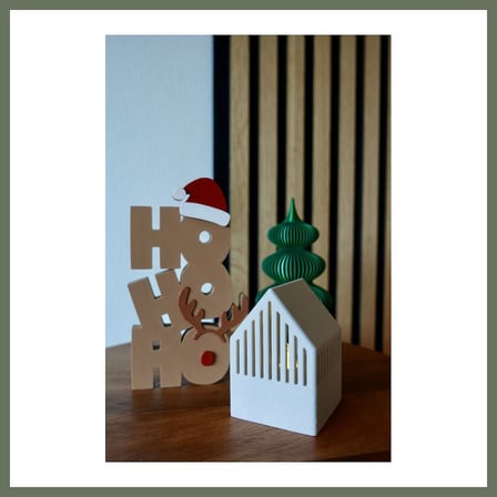 Bezos Ho Ho Ho Yazılı Noel Baba Şapkalı Ren Geyikli Dekoratif Yılbaşı Kelime Süsü BEZOS1