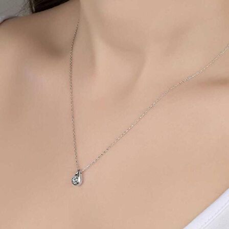 Silverlina Swarovski Taşlı Gümüş Damla Tektaş Bayan Kolye