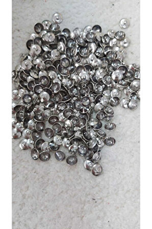Taşlı Gri Gümüş  Metalize Alttan Ayaklı Abiye Düğme 1 Cm 18 Boy 11mm  ( 20 ADET )