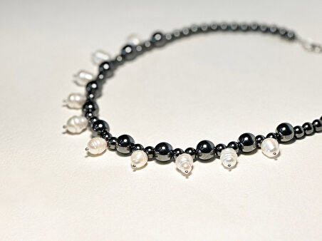 İNCİLİ HEMATİT KOLYE