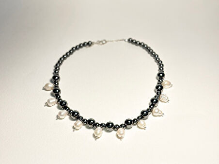 İNCİLİ HEMATİT KOLYE