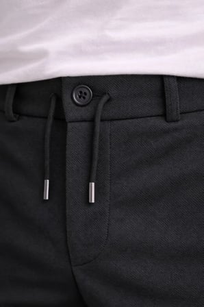 Erkek Diagonel Mikro Dokulu Duble Paça Cepli Pantolon Bağcıklı Bel, Modern Kesim - Siyah