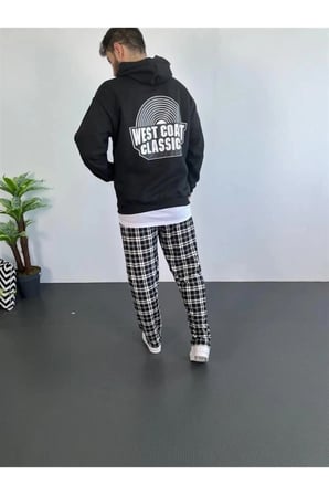 Erkek Oversize Üç İplik Kapüşonlu Sweatshirt – Siyah Sırt Ve Ön Baskılı, Kanguru Cepli, Rahat Kalıp, İçi Pamuklu ModeL-Siyah