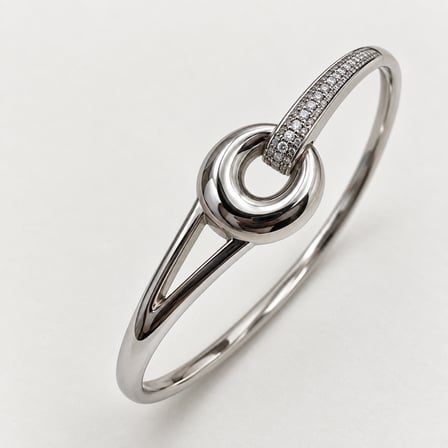 XP Işıltılı Halka Detaylı Taşlı Kadın Kelepçe Bileklik – Gümüş Renk, 16,5 - 18 cm (60)