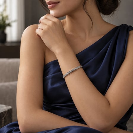 XP Işıltılı Ritim Taşlı Kadın Kelepçe Bileklik – Gümüş Renk, 16,5 - 18 cm (60)