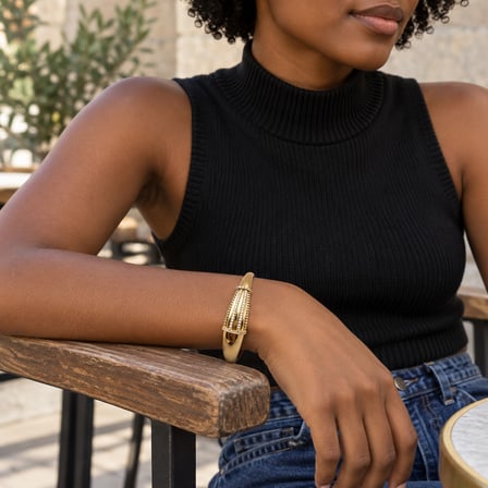 XP Golden Muse 14K Altın Renginde Taşlı Geometrik Tasarım Kadın Kelepçe Bileklik - 16,5 - 18 cm (60)