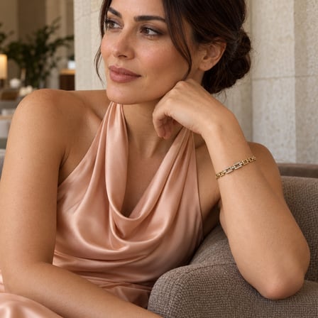 Dora’s Shine Liora Gold Renk Paslanmaz Çelik Taşlı Dikdörtgen Zincir Kadın Bileklik - 17 - 19 cm