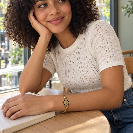 Dora’s Shine Medusa Noir Siyah Madalyonlu Burgu Zincir Altın Renk Paslanmaz Çelik Kadın Bileklik
