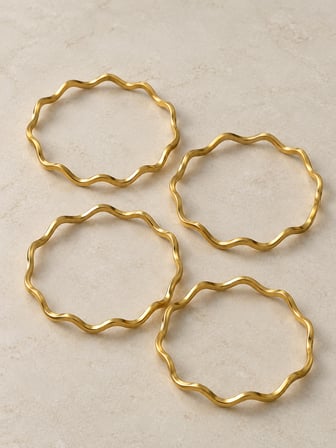 Dora’s Shine Golden Wave 4’lü Altın Renk Dalga Desenli İnce Kadın Bilezik Seti - 60 numara - 17,5 - 19 cm