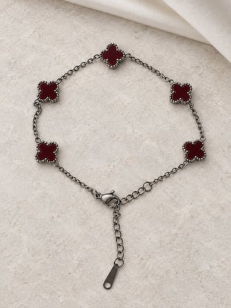Dora’s Shine Burgundy Charm Bordo Beş Yoncalı Paslanmaz Çelik Gümüş Renk Ayarlanabilir Kadın Bileklik