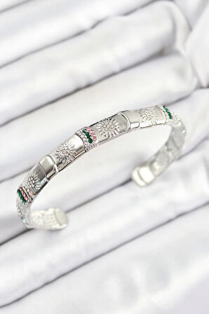 Pirinç Karışık Zirkon Taşlı Çiçek Model Gümüş Renk Altı Açık Kadın Bileklik