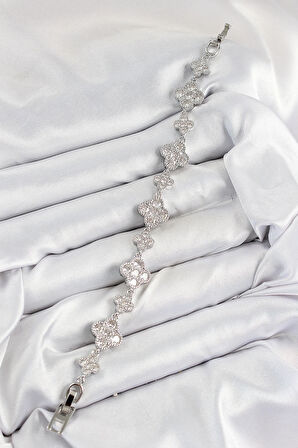 Pirinç Zirkon Taşlı Yonca Model Gümüş Renk VIP Seri Kadın Bileklik