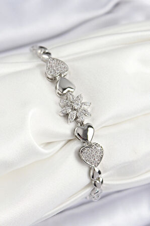 Pirinç Zirkon Taşlı Kalp Detaylı Çiçek Model Gümüş Renk Kadın Bileklik