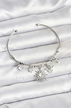 Güneş Charmlı Gümüş Renk Pirinç Kadın Bileklik