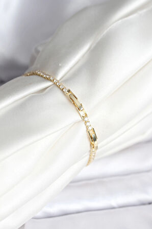 Charmlı Model Zirkon Taşlı Gold Renk Su Yolu Kadın Bileklik