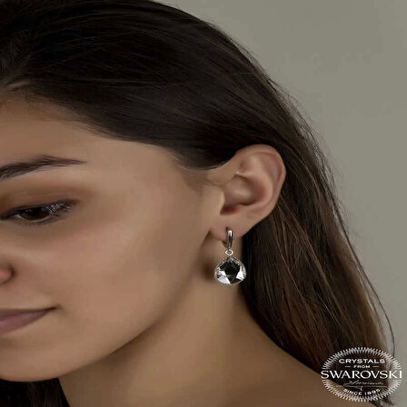 Swarovski Crystal Taşlı Gümüş Beyaz Damla Sallantılı Kadın Küpe