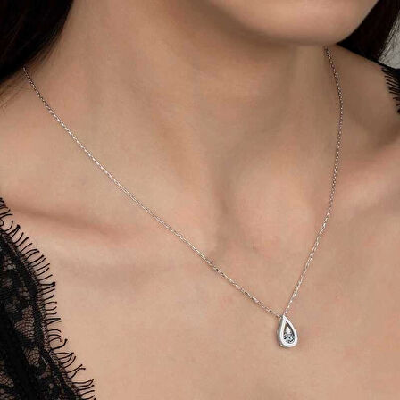 Swarovski Taşlı Gümüş Damla Kadın Kolye