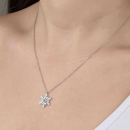 Swarovski Taşlı Gümüş Kartanesi Kadın Kolye