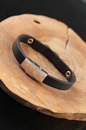 Renk Sonsuzluklu Metal Aksesuarlı Siyah Deri Erkek Bileklik