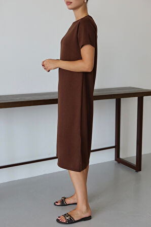 Balenbi Kadın Modal Kumaş Yarım Kol Yırtmaçlı Diz Altı Elbise 1100