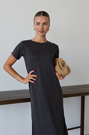 Balenbi Kadın Modal Kumaş Yarım Kol Yırtmaçlı Diz Altı Elbise 1100