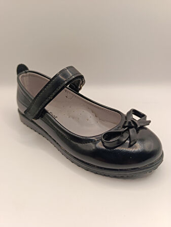 Kız Çocuk Rugan Kaydırmaz Taban Bıyık Babet