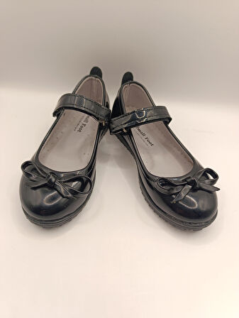 Kız Çocuk Rugan Kaydırmaz Taban Bıyık Babet