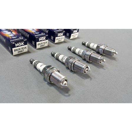4 x Bmw 3 Serisi E30 316I 318I Iridium Ix Buji Takımı BKR7EİX Ngk