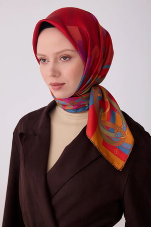 Belli Nostalji Karma Desenli %100 İpek Twill Eşarp 4300D