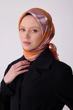 Belli 4303D Nostalji Serisi Çiçekli Twill İpek Eşarp