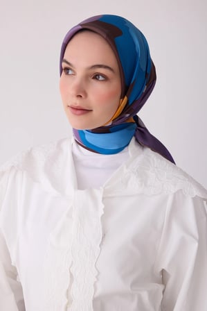 Belli Nostalji Serisi Twill İ̇Pek Desenli Eşarp 4306D